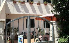 Longa Rooms